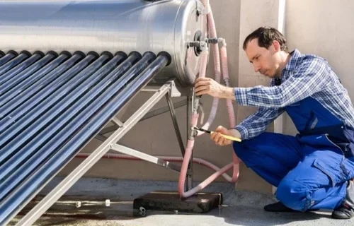 gas-geysers-hyde-park-plumber-performing-inspection-crusaders-plumbing